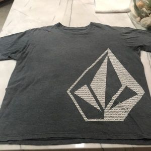 VO com slim fit t-shirt Large